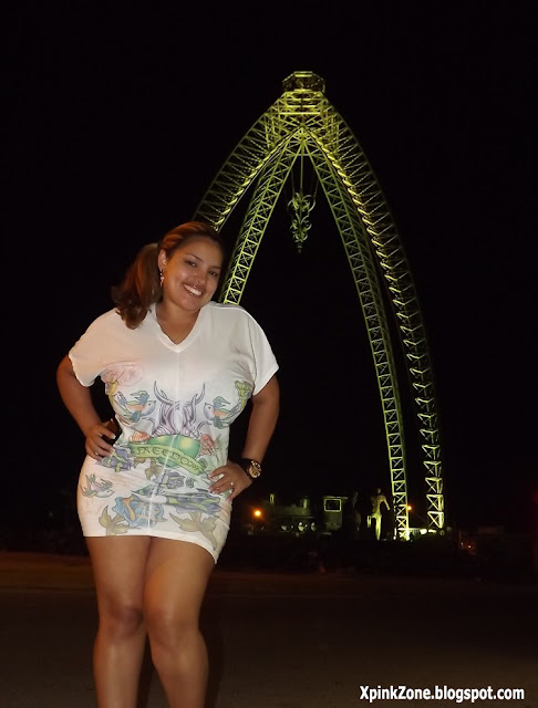 Lavish And Rich-Famous Girls: Super Busty Super Sexy Miss issy